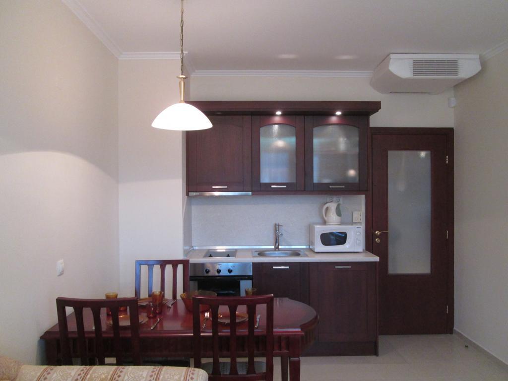 Downtown Alexander Services Apartments Bansko Værelse billede