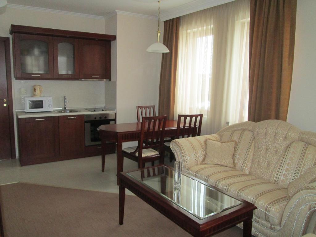 Downtown Alexander Services Apartments Bansko Værelse billede
