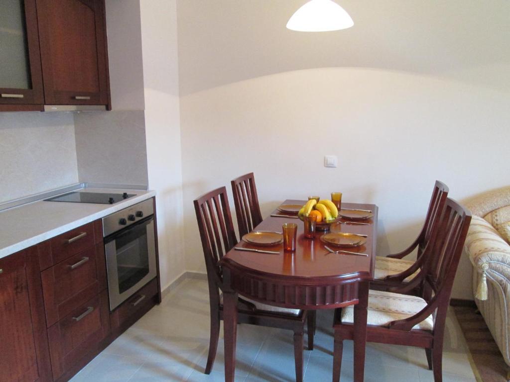 Downtown Alexander Services Apartments Bansko Værelse billede